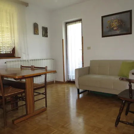 Sobe Oresje Apartment